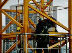 Factors to Consider When Choosing a Safety Harness