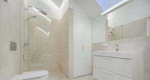 How to choose bathroom tiles for modern houses?