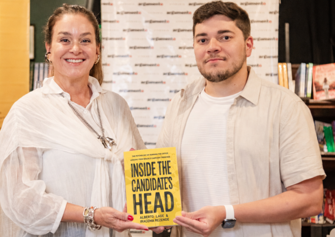 Low Carbon Buildings | Brazilian Authors Bring Campaign Psychology Title to Global English Market