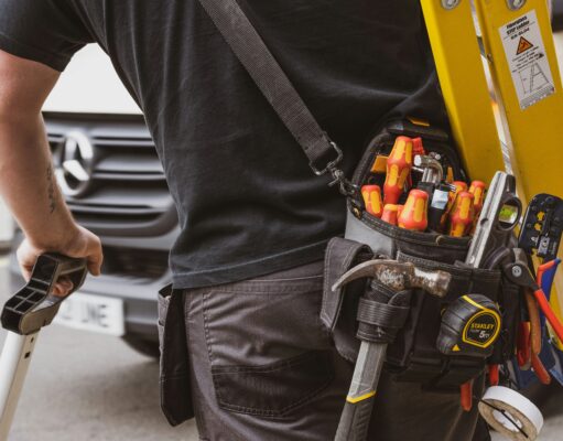 Choosing the Right Building Contractors in Gloucestershire