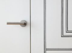 How to choose secure door handles and modern locking systems for residential and commercial buildings? Low Carbon Buildings | How to choose secure door handles and modern locking systems for residential and commercial buildings?