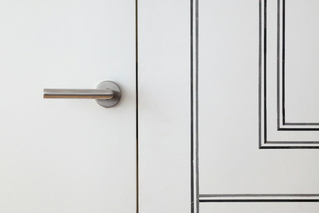 getty-images-HPcto6bSQGg-unsplash Low Carbon Buildings | How to choose secure door handles and modern locking systems for residential and commercial buildings?